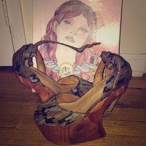 Jeffrey Campbell no heel camo sandal